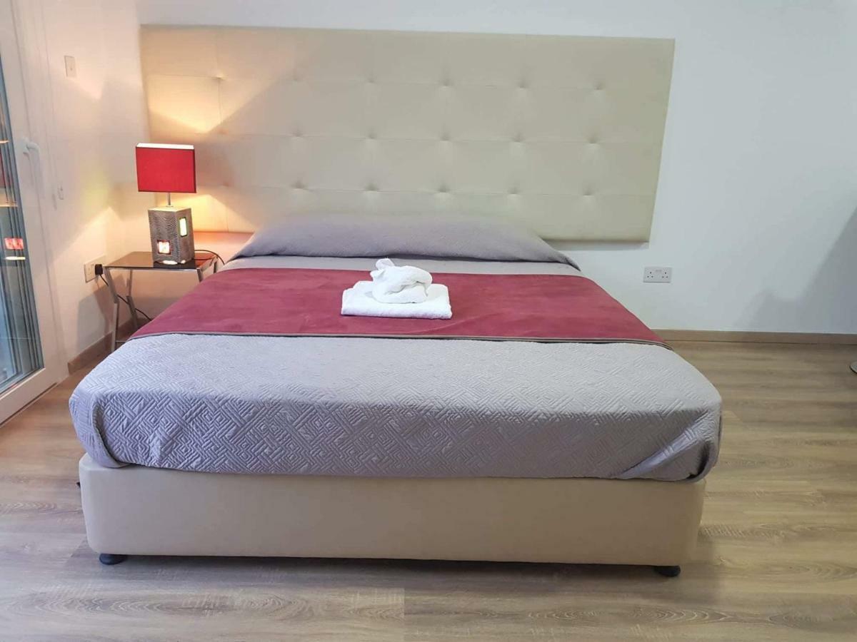 Paphos Ground Floor Studio מראה חיצוני תמונה